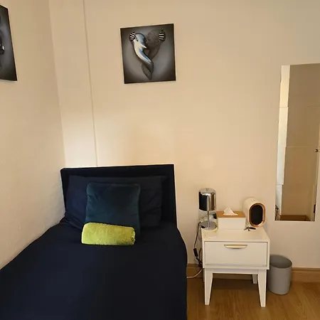 Nest. Δωμάτια σε οικογενειακή κατοικία